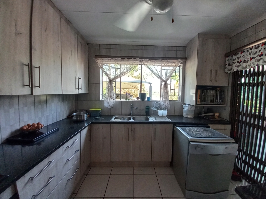 4 Bedroom Property for Sale in Safari Gardens North West